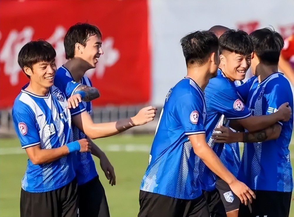 今日焦点战预告14:00 澳超 麦克阿瑟FC VS 惠灵顿凤凰 近期状态火热的两队可否在本轮联赛收官战中贡献出一场精彩对决？03:45 意甲 亚特兰大 VS 萨勒尼塔纳 双线作战、饱受伤病困扰的亚特兰大在主场全取3分延续胜势？04:00 西甲 赫罗纳 VS 阿拉维斯 本赛季西甲最大黑马赫罗纳借助主场之利反超皇马重新登顶？事件赛季报销+无缘欧洲杯！